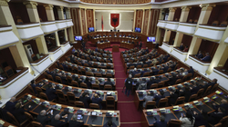 Shehu: PS-ja s’e votoi rezolutën për Srebrenicën nga frika se zemërohet Vuçiqi