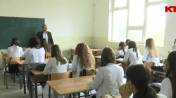 Dy shkolla në Gjilan, tash e 9 vjet punojnë me orar të shkurtuar