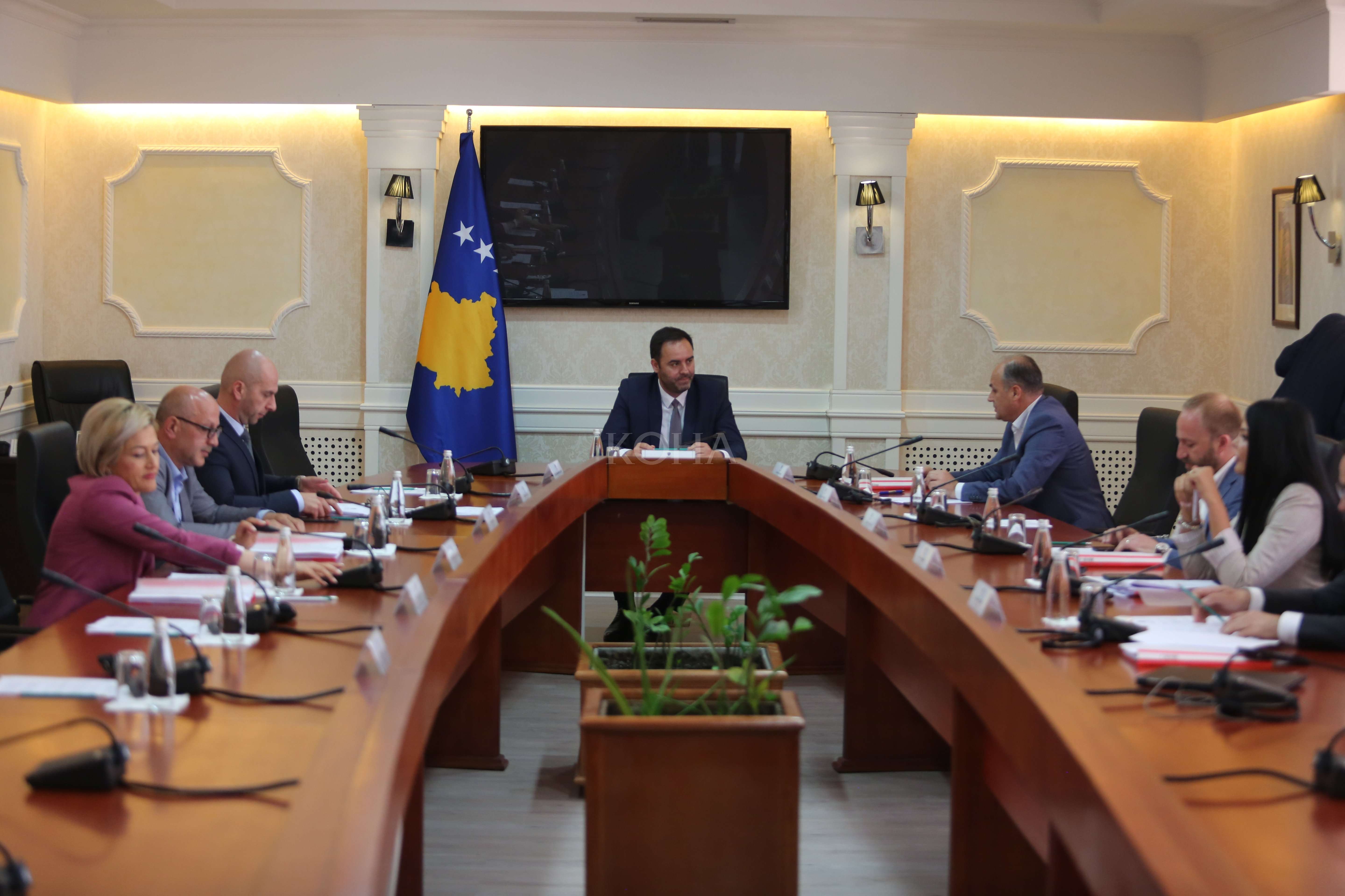 kuvendi i kosoves, debat parlamentar