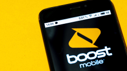 Boost Mobile mundëson blerjen e telefonit duke luajtur lojëra