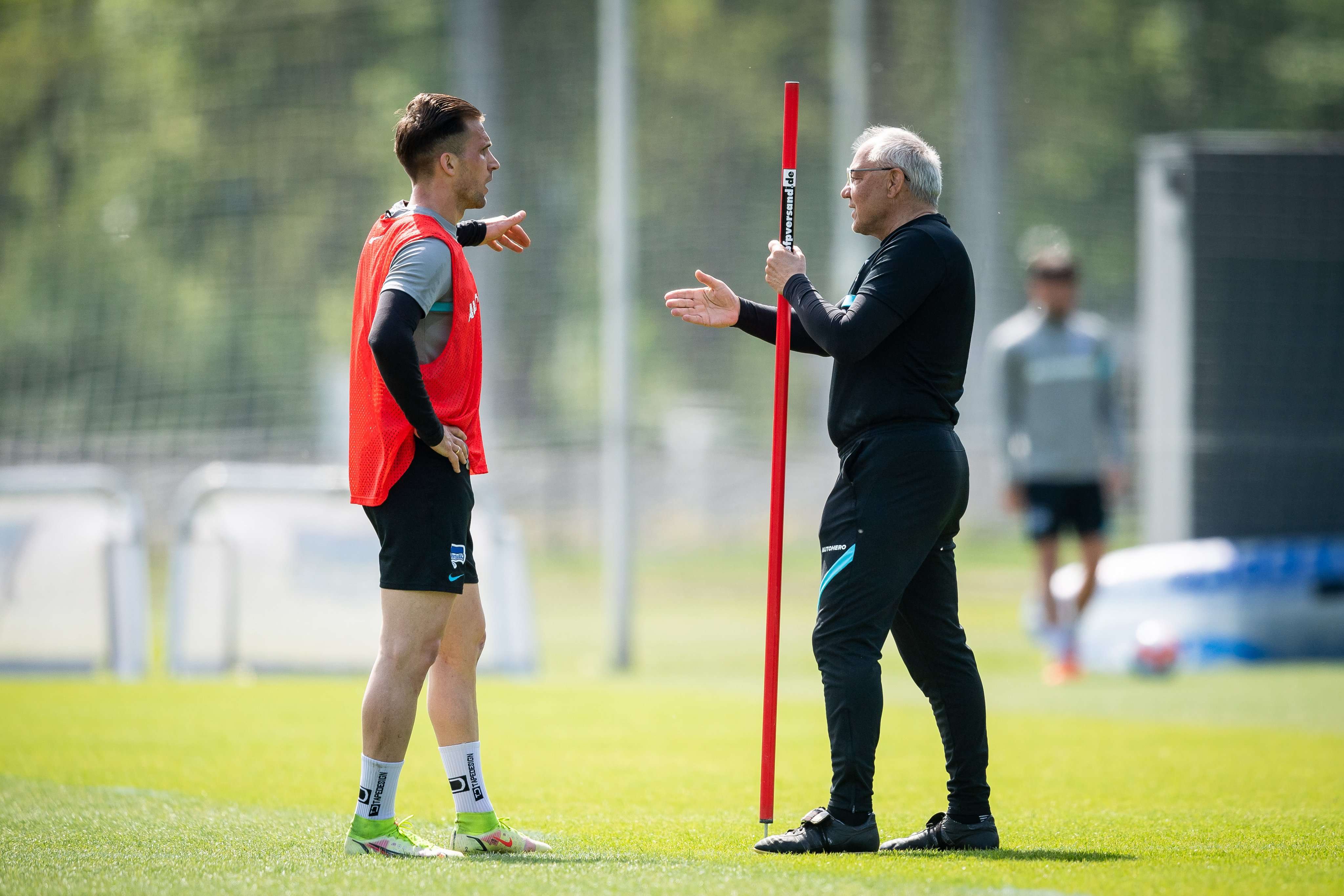 Magathi synon ta mposhtë ish-ekipin e tij për ta mbajtur Herthan në Bundesligë