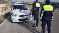 Policë të Shqipërisë me “formulë të re” zhvatjeje ndaj kosovarëve