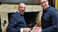 Vuçiqi përgatit qebapë me presidentin e Këshillit Evropian