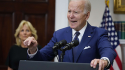 Bideni bën thirrje që amerikanët të dalin kundër armëve