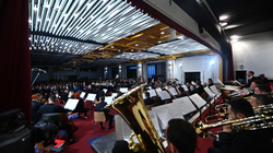 Filharmonia me vepra sfiduese në homazh të viktimave