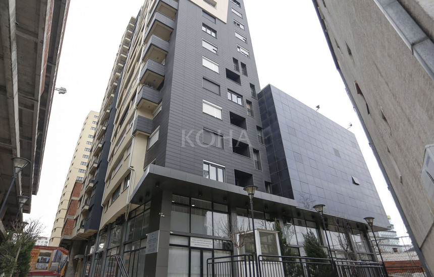 Dy të arrestuar, dyshohet se mashtruan familjen për 100 mijë € për shërim të paguar nga shteti