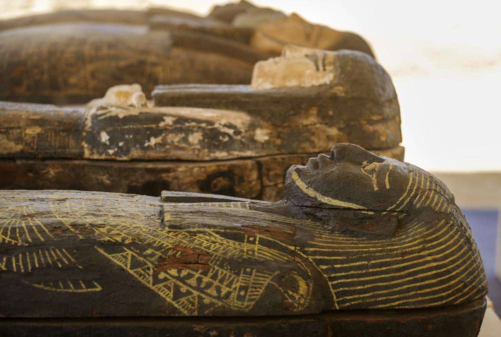 Egjipti shfaq artefaktet e lashta të zbuluara së fundi në Kajro