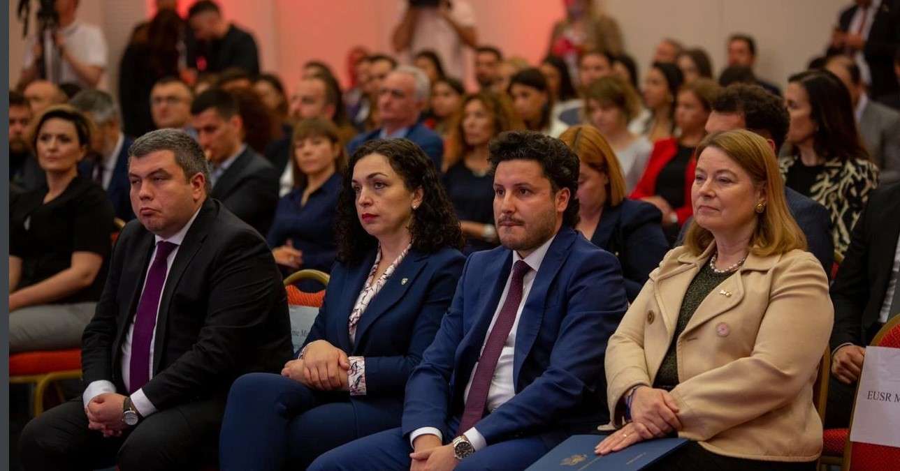 Vjosa Osmani me Dritan Abazoviqin