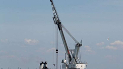 Anija me 2.500 tonë metale largohet nga Mariupoli për në Rusi