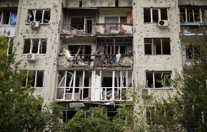 Ndertesa e shkaterruar ne Sloviansk nga sulmet ruse