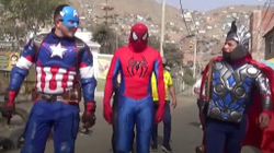 “Superheronjtë” kapin shpërndarës droge në Peru