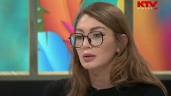 Kërcënohet gruaja që postoi videon e dhunës ndaj të moshuarës