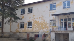 Objekti 70-vjeçar i shkollës në Kaçanik rrezik për 900 nxënësit