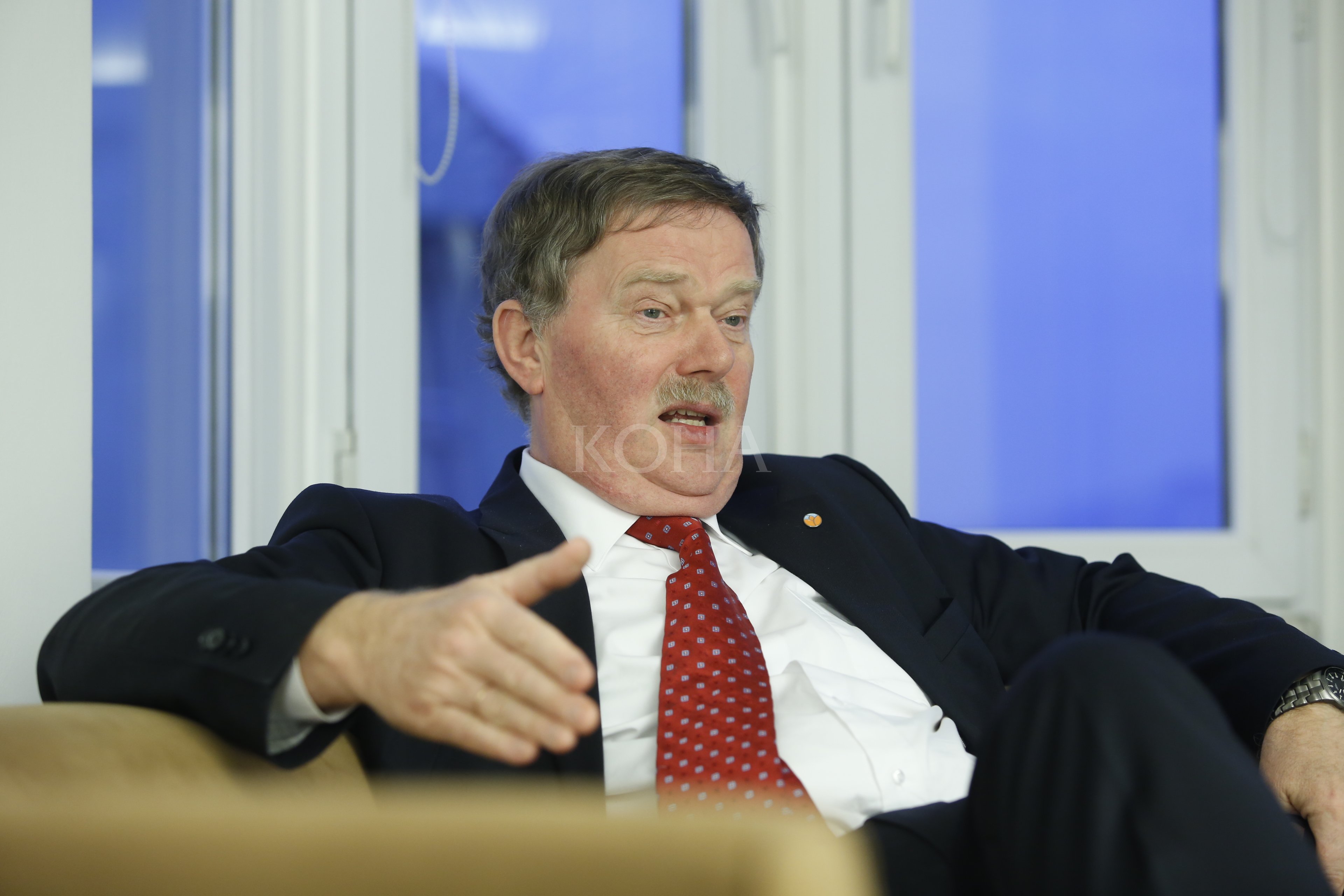 Robert Bosch, ish-abasador i Holandës në Kosovë