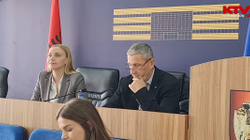 Zhbllokohet Kuvendi i Podujevës, por mungon opozita