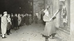 Publikohen fotografi të papublikuara më parë të mizorive të nazistëve