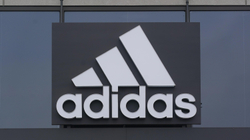 Adidas ul perspektivën për vitin 2022, shpresat mbesin te drejtori i ardhshëm ekzekutiv