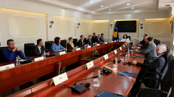 Osmani propozon 18 dhjetorin, serbët kërkojnë shtyrje të zgjedhjeve shkaku i tensioneve