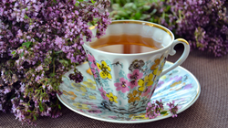 Pse nuk është e shëndetshme të pini çaj në mëngjes?