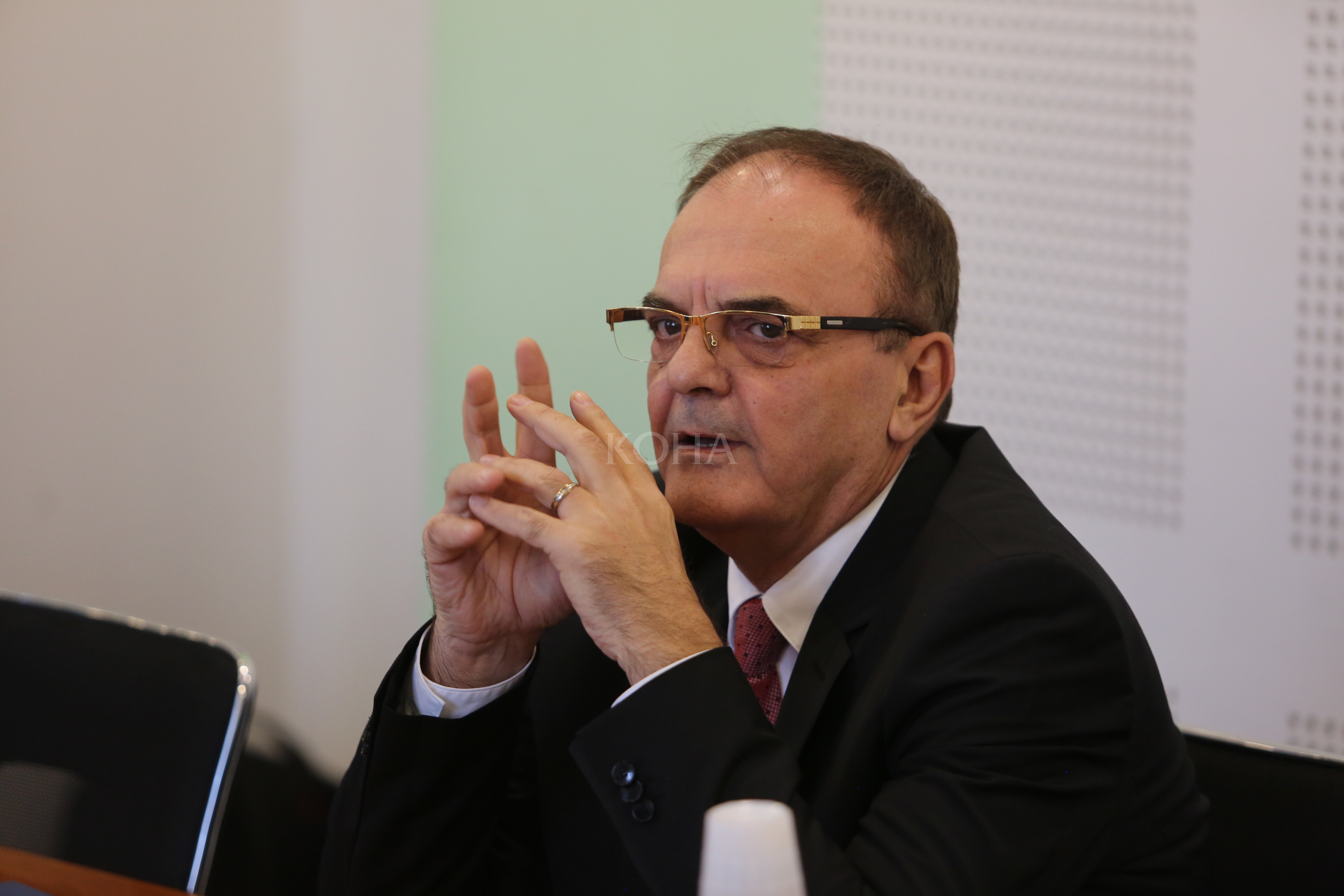 Berishaj intervistohet para Komisionit Hetimor, i quan shpifje raportimet për shpëlarje parash