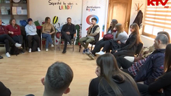 Edi Kastrati ndan me të rinjtë e Gjakovës sfidat në karrierë