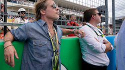 Brad Pitt në lidhje me një zvicerane