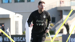 Messi stërvitet i vetëm
