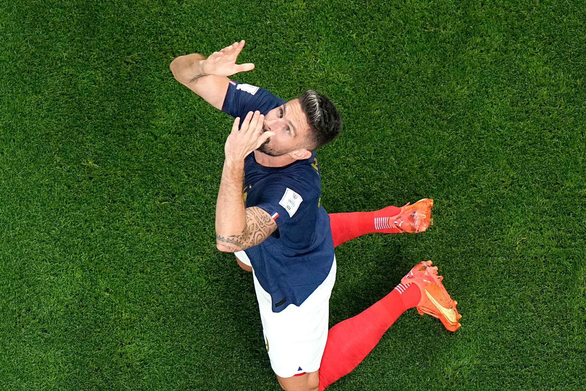 Oliver Giroud barazon rekordin e Thierry Henrys