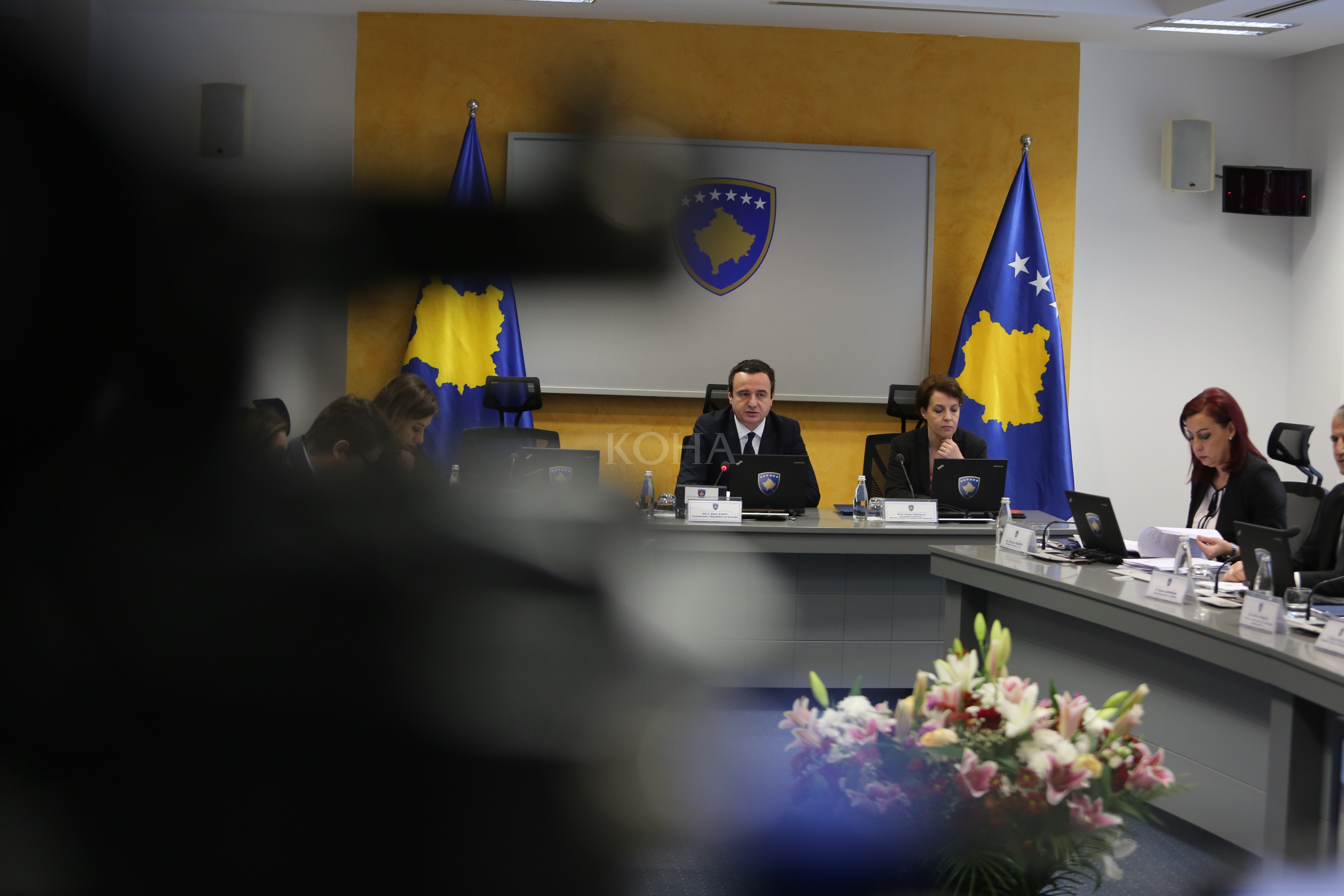 Miratohet projektligji për paga, Qeveria kthen pagat në drejtësi sikur para rritjes