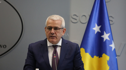 Sveçla paralajmëron kapjen e kriminelëve që kanë sulmuar Policinë e Kosovës