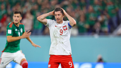 Te Polonia i dalin në mbrojtje Lewandowskit