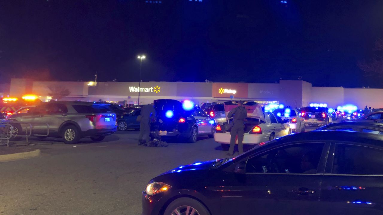 Të shtëna në një supermarket në Virginia të SHBA-së, raportohet për të vrarë e të plagosur