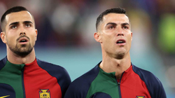 Ronaldo në lot gjatë himnit të Portugalisë