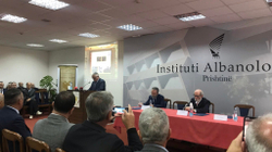 “Një komb – një gjuhë”, parimi themeltar që i bashkoi shqiptarët