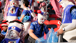 Japonezët shpjegojnë arsyen e pastrimit të stadiumeve
