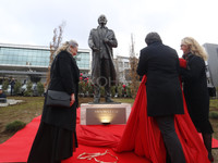 Perurohet shtatorja e Anton Cettes ne kampusin e UP-se per 28 Nentor