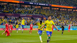 Brazili avancon, Zvicra luan finalen me Serbinë