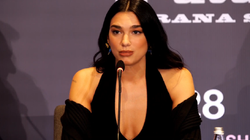 Dua Lipa kërkon liberalizimin e vizave për Kosovën