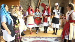 “Festojmë duke kujtuar” bashkon kulturat në Rugovë