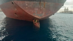 Spanja gjen tre emigrantë që mbijetuan për 11 ditë në levën drejtuese të anijes