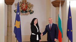 Osmani pritet me ceremoni të lartë shtetërore nga homologu i saj bullgar