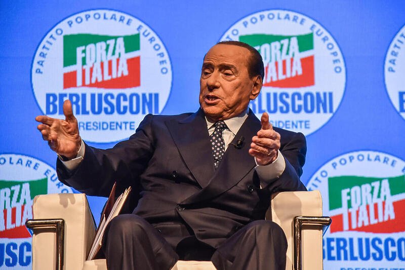 Berlusconi paralajmëron zgjidhje për luftën në Ukrainë “posa ta lejojnë rrethanat”