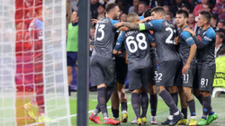 Napoli kualifikohet në fazën nokaut të Championsit