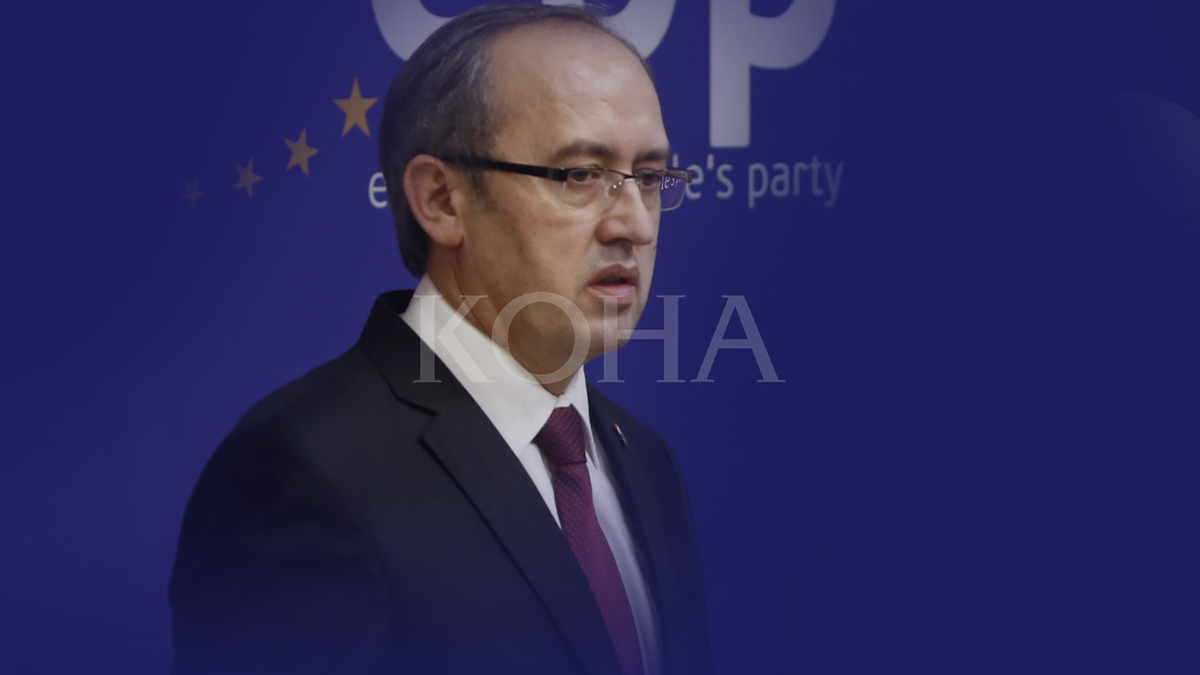 Avdullah Hoti - ish-kryeminister i Kosoves