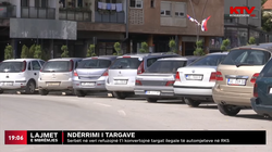 Serbët refuzojnë t’i ndërrojnë targat, presin sinjale nga Serbia