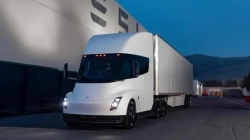 Nis prodhimi i kamionit elektrik Tesla Semi