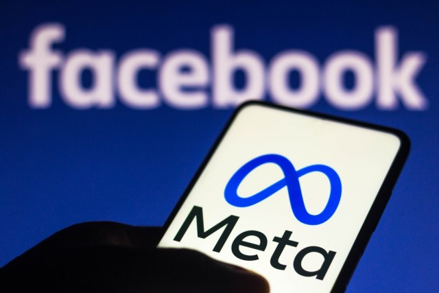 Meta warns 1 million Facebook users their login info may have been  compromised