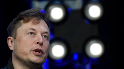 Elon Musk do t'u japë fund ndihmave për Ukrainën