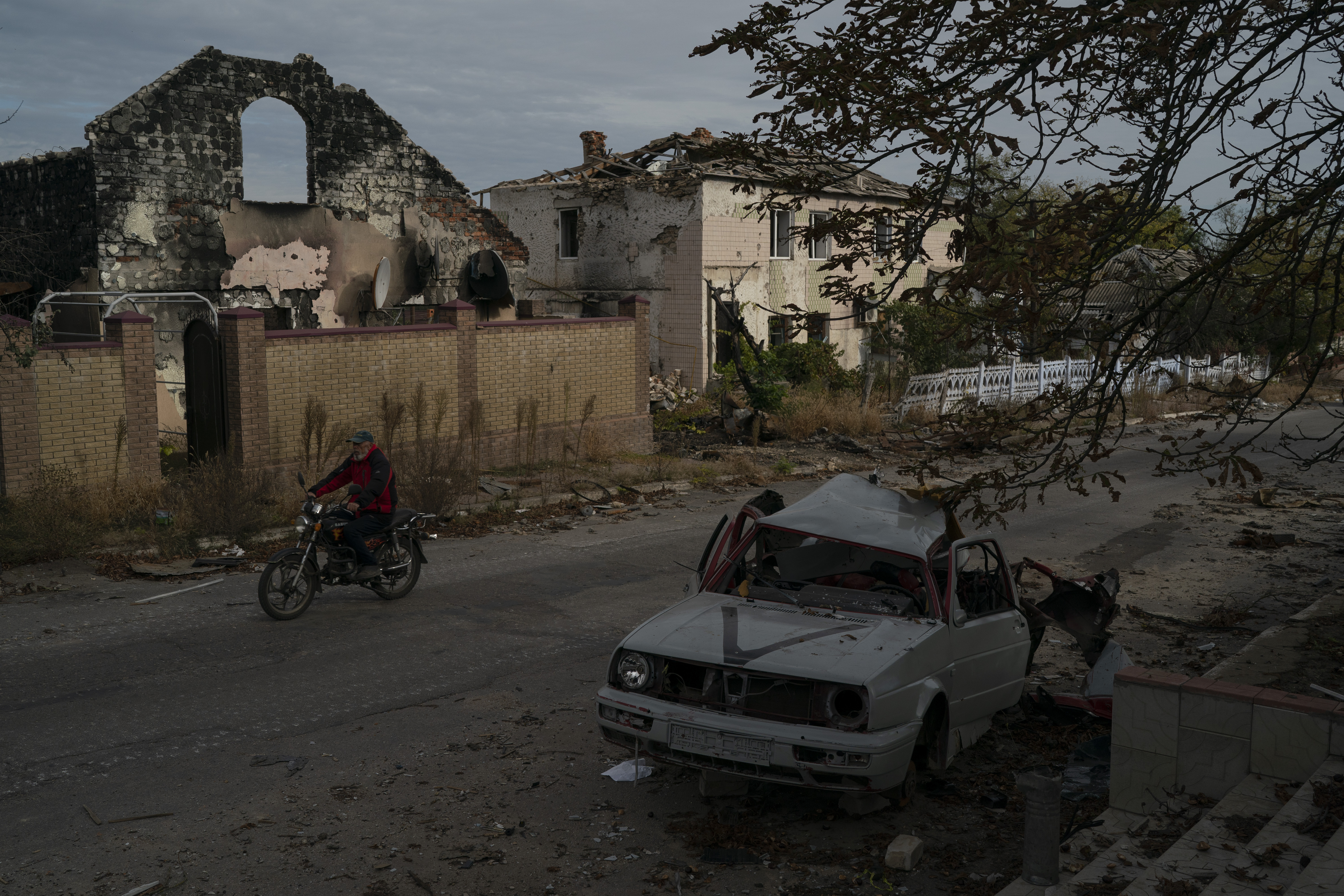 Ukraina kërkon nga Kryqi i Kuq ta vizitojë burgun famëkeq në Donetsk