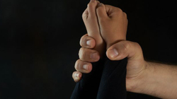 Dhunë në familje gjithandej Kosovës në 24 orët e fundit